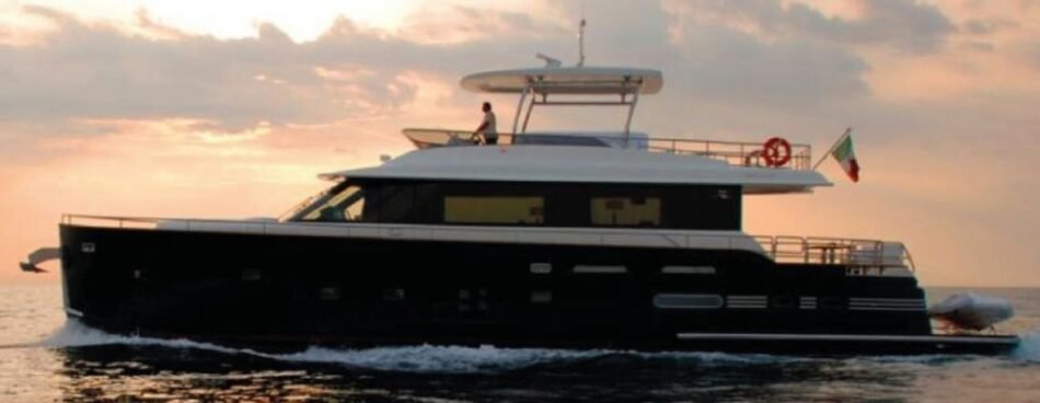 Luxury Azimut Yachts! Explore Now